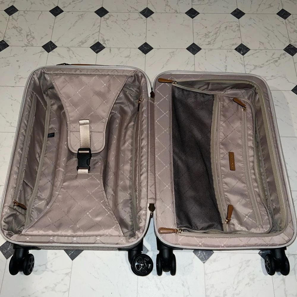 Michael Kors Brown and Cream Carry On - Picture 5 of 7